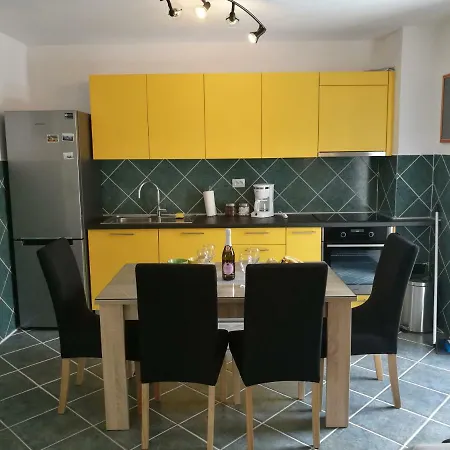 Apartment Holiday *
