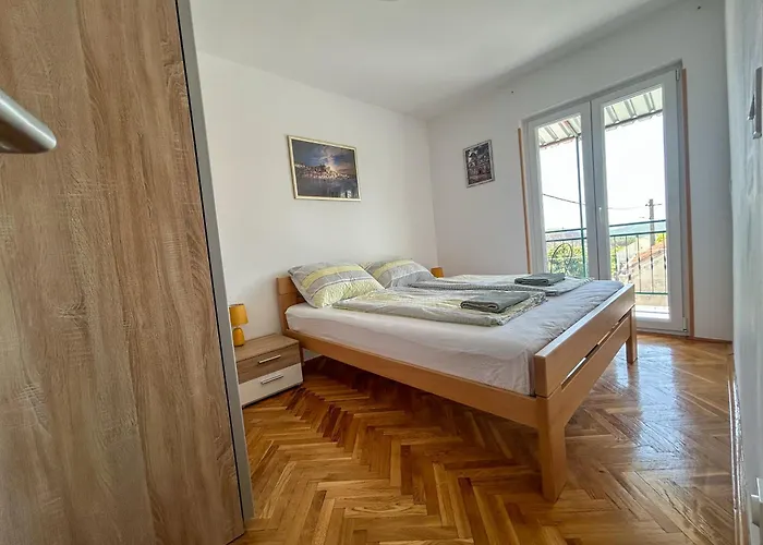 Nikola Apartamento